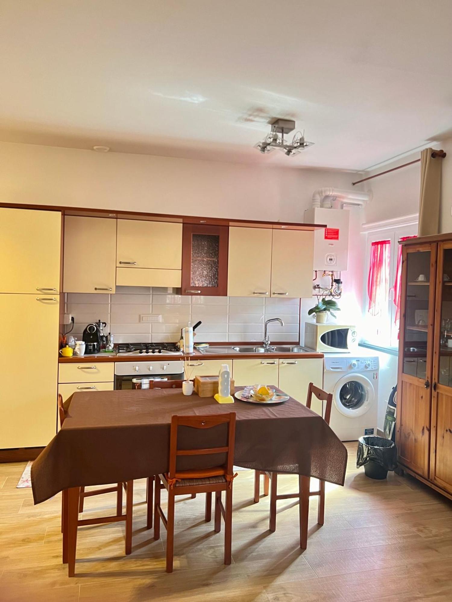 Giorgio'S Apartment Pisa Fiocina Екстер'єр фото