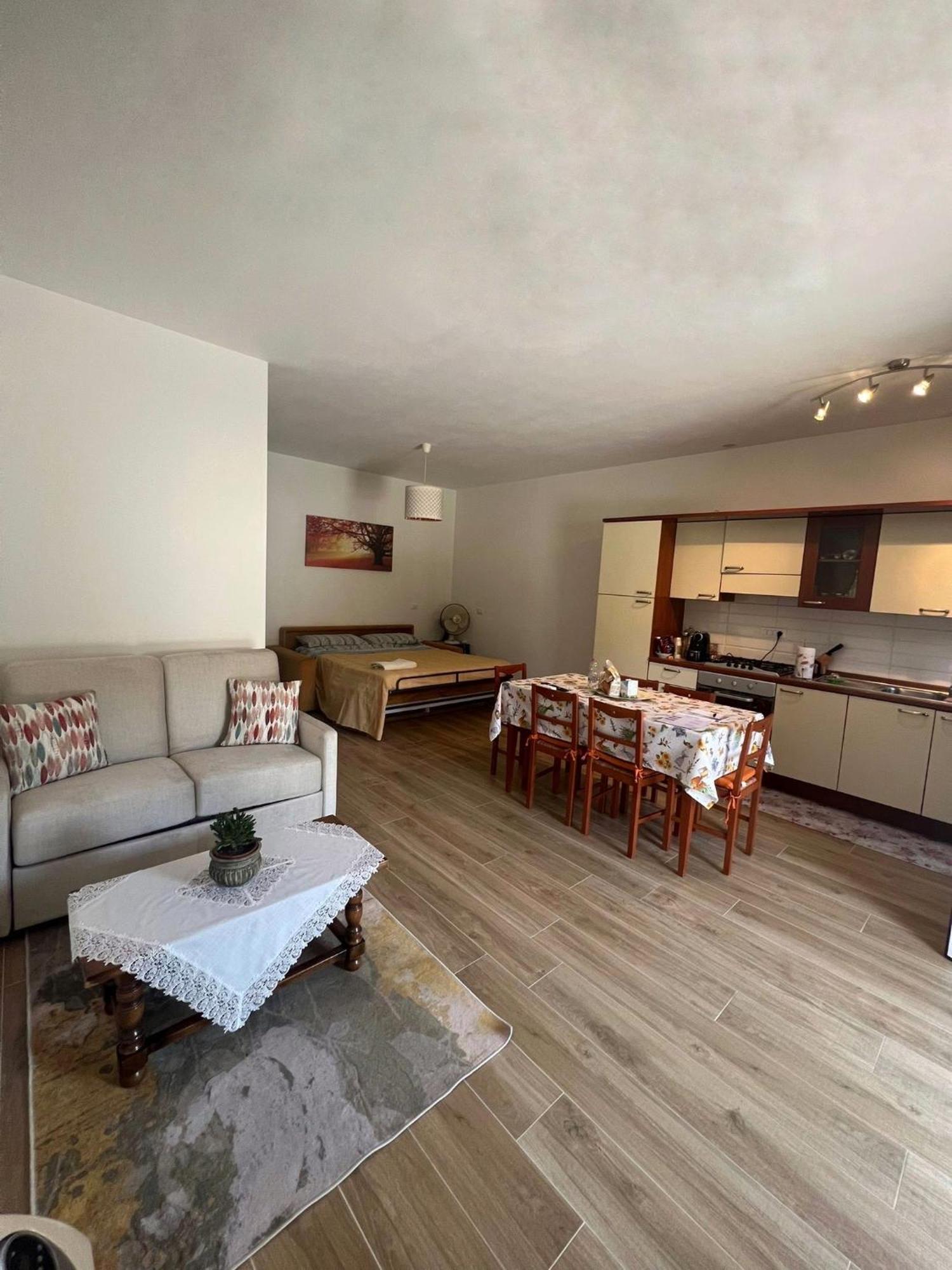 Giorgio'S Apartment Pisa Fiocina Екстер'єр фото